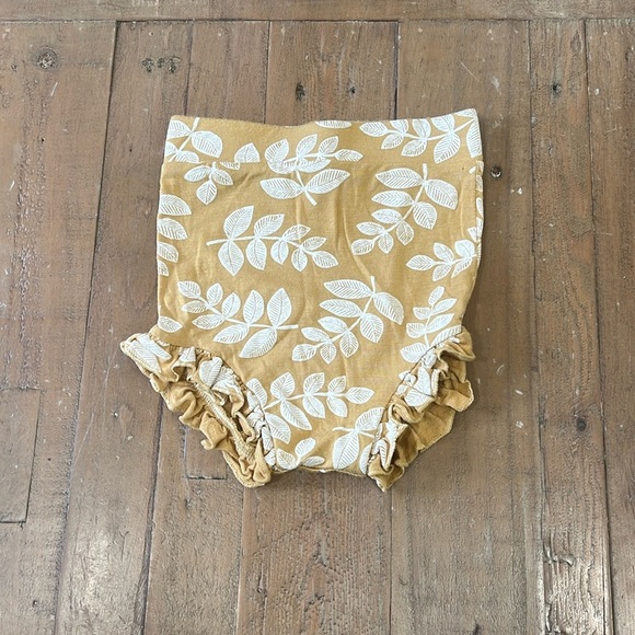 SpearmintLove mustard fern shorties - Picture 1 of 5